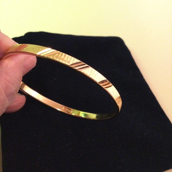Monet bangles gold - Picture 3 of 4